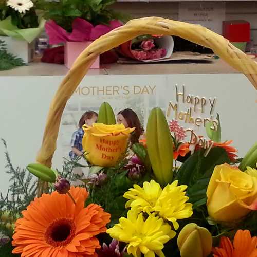 Do You Want to Send Mother's Day Flowers to Perth?